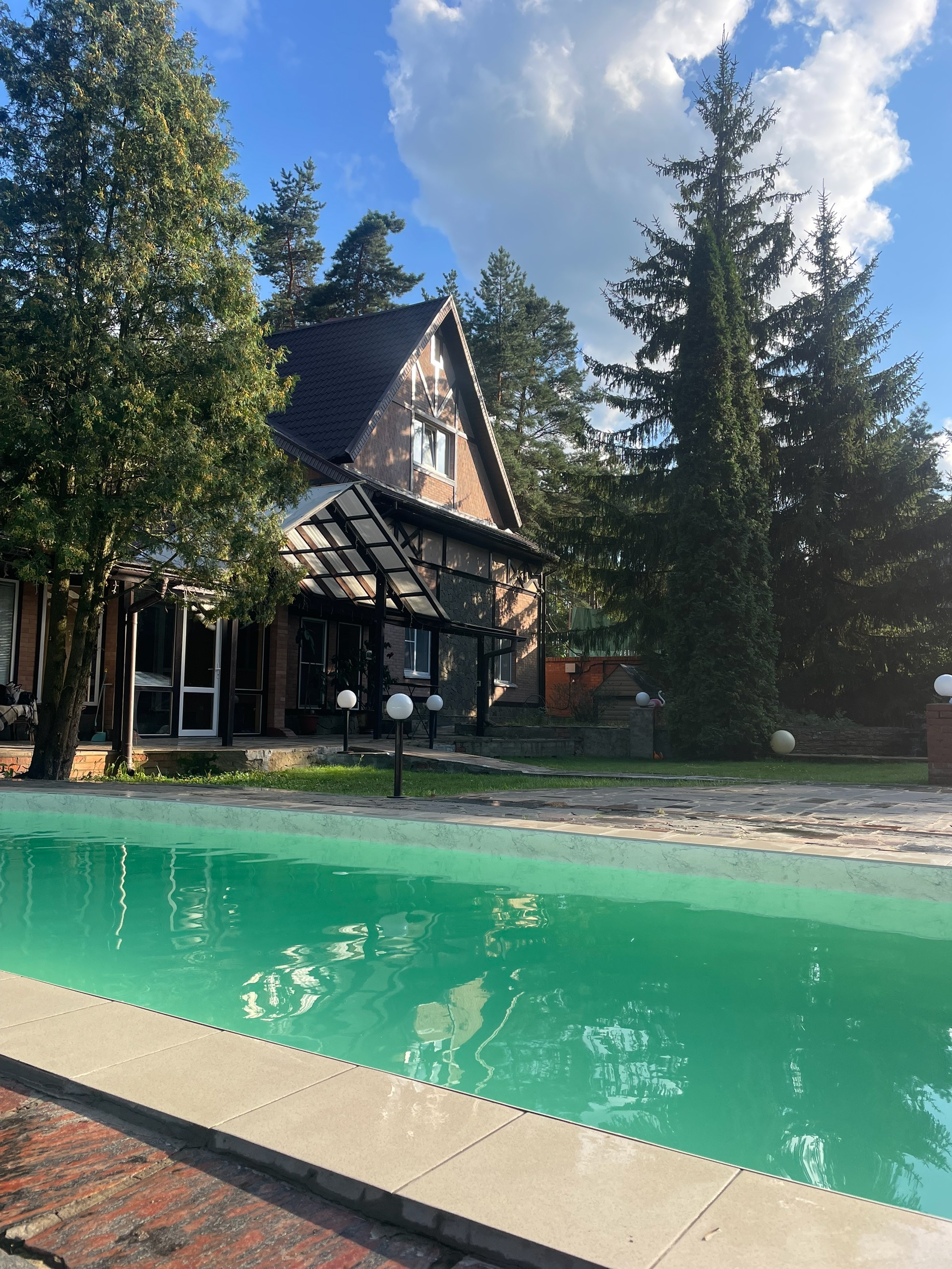 Тихое Место - интерьер